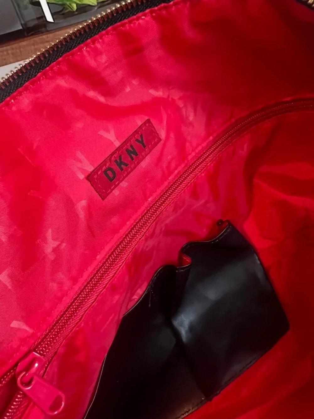 DKNY Black Quilted Duffel Bag Travel Weekender - Picture 11 of 16